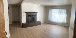 2 Bedroom Condo! Gallery 1