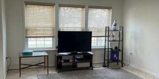 27-C BENJAMIN FRANKLIN Drive Gallery 1