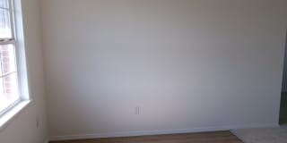 MOVE IN SPECIAL: $200 off of the first full month's rent! Very nice Home located in the Carrasland Area! Gallery 33