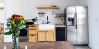 Beautiful 3-Bedroom, 2-Bath Home in Joshua Tree fully furnished Gallery 6