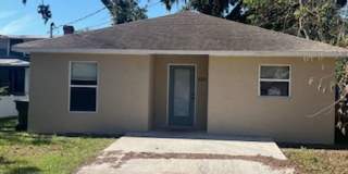 3 bedroom home with partial fenced yard Gallery 1