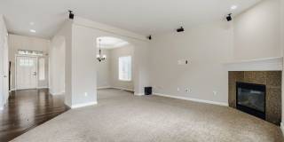 Spacious 5 Bedroom Lynnwood Dream Rental w/ Attached 3-Car Garage! Gallery 8