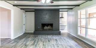 Room to Grow! Spacious, Remodeled 3/2/2 in Great Location! Gallery 10
