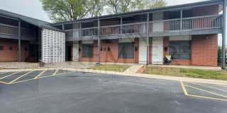 6023 Barton Dr, Shawnee, KS 66203  1 bed 1 bath// Rent: $895 Deposit: $895// 60 West Apartments Gallery 1