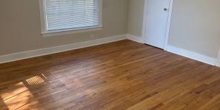 Large 5 Bedroom House in North Campus! Gallery 17