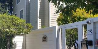 Beautiful, Spacious Condo in Excellent Location! Gallery 1