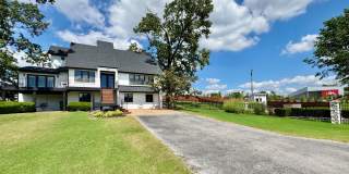 Executive NWA home with POOL and SHOP Executive NWA home with POOL and SHOP Gallery 5