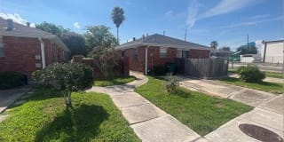 2804 Longwood Drive - A 2804 Longwood Drive - A Gallery 1