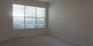 2-Bedrooms Condo in Bentley Place Gallery 9