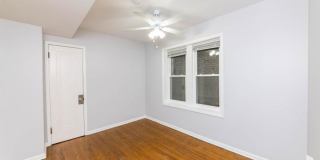 3710 N Sheffield Gallery 9