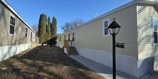 447 Warbler Lane Gallery 1