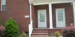 Freshly Painted Large Townhome Gallery 1