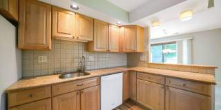 3 Bed 2.5 Bath Townhome in Chesterbrook Gallery 9