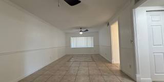 Spacious 2 bedroom 2 bathroom condo in gated community Gallery 8