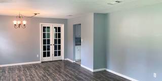 Lovely 3 Bedroom Home in Northwood - Fenced-in Yard Gallery 3