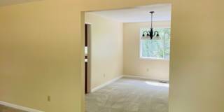 Large 4 Bedroom in Somerset Neighborhood Large 4 Bedroom in Somerset Neighborhood Gallery 7