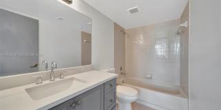117 Lake Emerald Dr Gallery 24