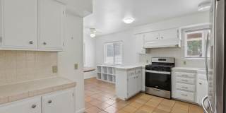 3Bd/2ba Home w/parking in Santa Monica Gallery 6