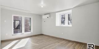 129 Russell Street Gallery 5