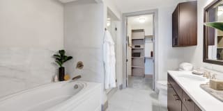 Hanover Post Oak Gallery 22