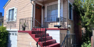 $1,000 OFF FIRST MONTH'S RENT!!!! Cozy 3 BD/2 BATH Single Family Home With 2 Floors Located in Albany, Ca. Gallery 1