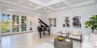 941 North Norman Place Gallery 4