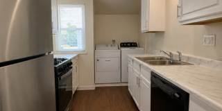 Sherman Oaks 2BD w/ Private Backyard, In-Unit W/D & Parking Gallery 7