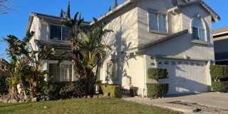 Family-Friendly Home With Pool Gallery 1