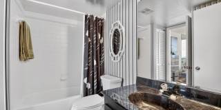 8200 Lakeshore Drive unit: 5070 Gallery 42