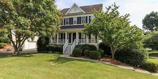 Welcome to 4820 Manteo Lane—3 BD/2.5 BA house located on a cul-de-sac street in the Farmbrook Subdivision! Gallery 3
