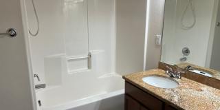 5 BEDROOM, 4 BATHROOM TOWNHOUSE WITH 2 CAR DETACHED GARAGE Gallery 13
