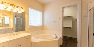 Spacious, Stylish, and Perfectly Located 3 Bedrooms, 2.5 Bathrooms in North Shields!!! Gallery 16