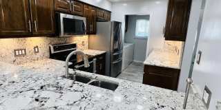 8623 N Lagoon Drive Gallery 7