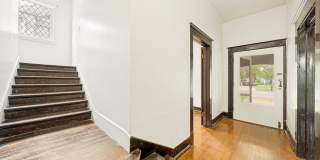 CHARMING 4-BEDROOM HISTORIC HOME IN TOBIN HILL Gallery 4