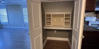 109 East North Street Gallery 28