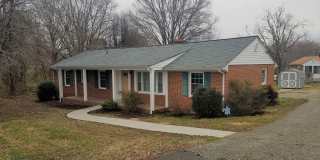 Large 3 bedroom brick rancher with 1.5 bathrooms. Gallery 1