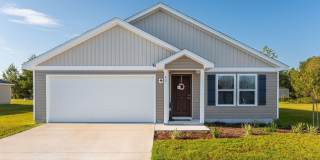 Charming 4-Bed Home in Quiet DeFuniak Springs Neighborhood! Gallery 1