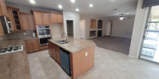 7318 N KIRSTEN Avenue Gallery 15