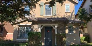 3 Bedrooms 2.5 Bathrooms Townhouse Gallery 1