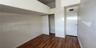 2715 Tigertail Ave Gallery 6
