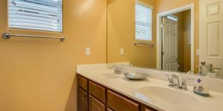 GREAT LOCATION!  Fabulous move-in ready 5 bed /3 bath home in south Tempe Gallery 38
