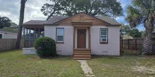 203 SE Syrcle Dr Gallery 1