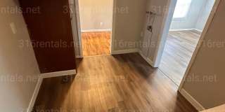 $950 - 2 bedroom / 1 bathroom home with a bonus loft! Gallery 12