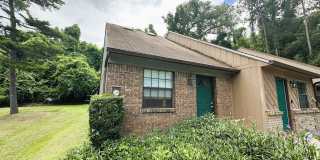 AWESOME 2/2 w/ Washer/Dryer, Vaulted Ceilings, Split Plan, Fenced in Yard, & More! Walk/Bike to FSU/TCC! $1295/month Avail August 1st! AWESOME 2/2 w/ Washer/Dryer, Vaulted Ceilings, Split Plan, Fenced in Yard, & More! Walk/Bike to FSU/TCC! $1295/month Avail August 1st! Gallery 1