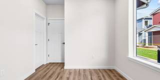September Move In 3 bed 3 bath NEW Dixon Cottages Gallery 37