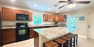 6140 Standing Oaks Gallery 1