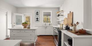 Winter pricing special! Charming 4BR Townhome in Hudson Gallery 1