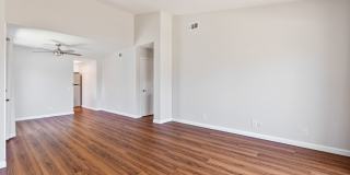 Gorgeous 2 bed/2 baths, located in the highly desired community of Woodbridge. Gallery 3
