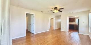 1915 Schlotter Circle - 206 Gallery 12