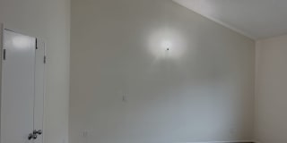 Beautifully Renovated 2 + 2.5 Santa Monica Condo townhouse Gallery 11
